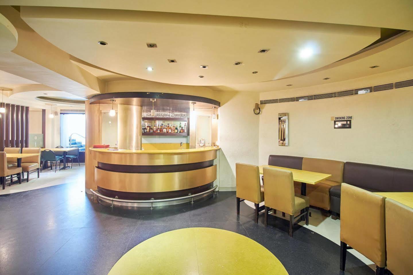 Hotel Chalukya Μπανγκαλόρ Εξωτερικό φωτογραφία